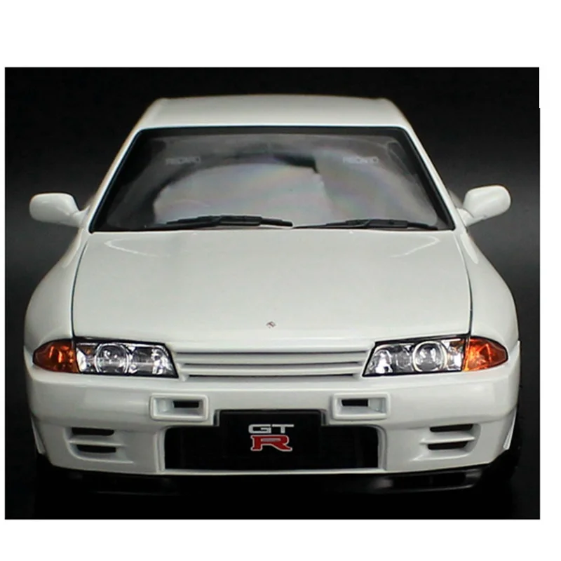 Auto-art 1:18 Niss-an GTR R32 Sky-line V-Spec II Alloy Simulation Model Car