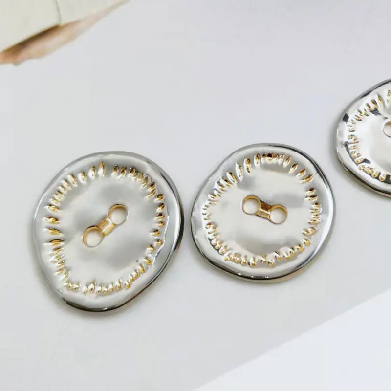 Metallknöpfe, 10-teiliges Set für Lederhandwerk, Nähen, Jacke, Mantel, Anzug, DIY, unregelmäßig, 2-Loch, Silber, Gold, Kupfer, Kleidungszubehör – Detail 2
