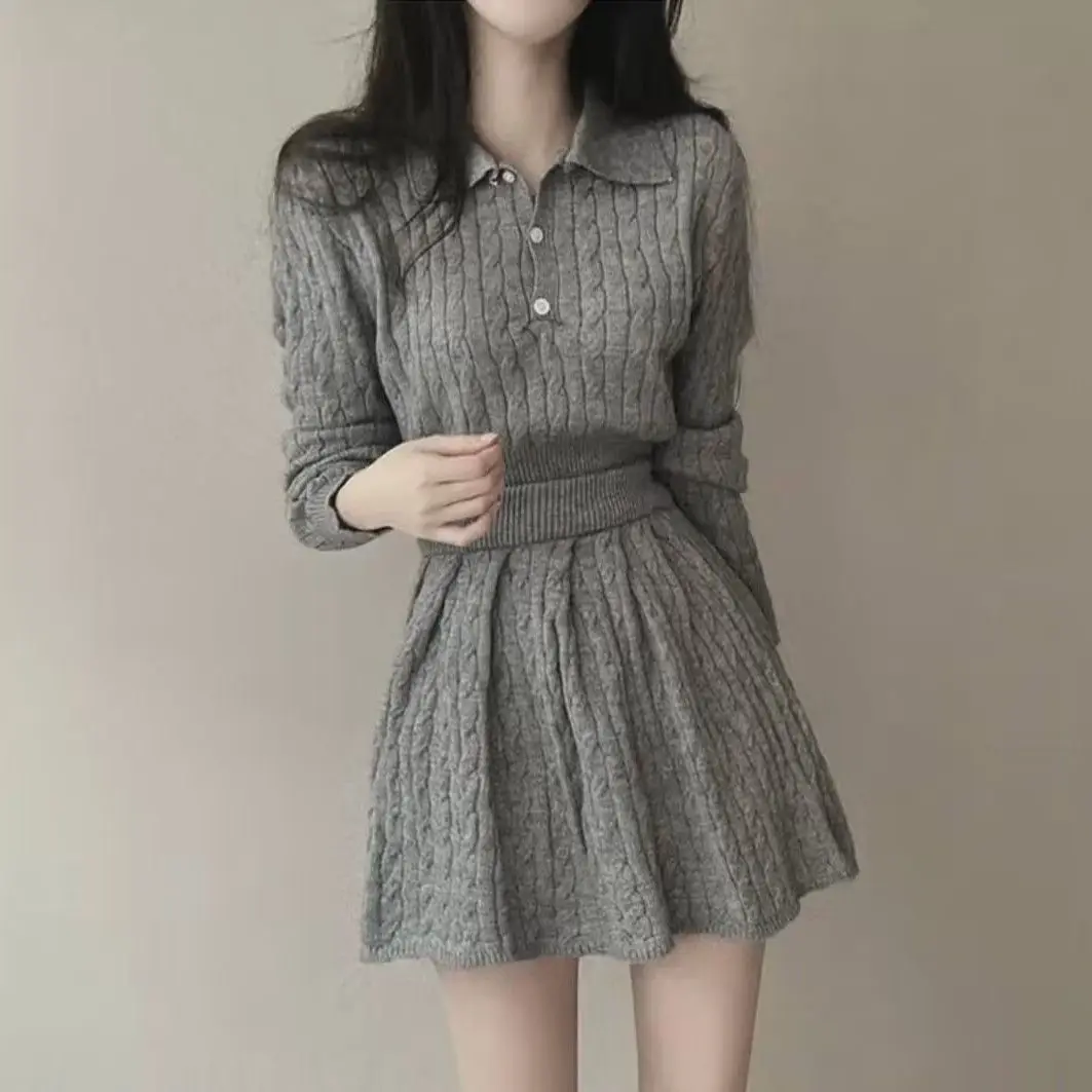 Two-Piece Korean Pure Lust Style Twist Polo Sweater Short Knitted Long-Sleeved Top Pleated Skirt New Autumn Winter Set