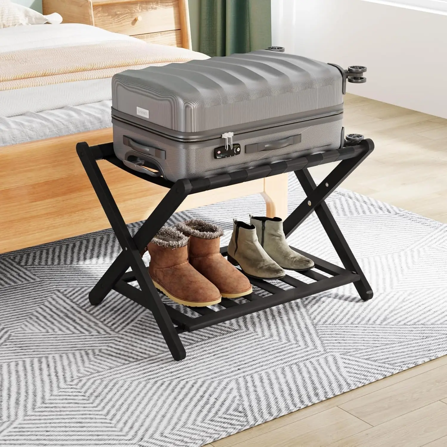 

Полностью собранный бамбуковый багажник с полкой, складной для хранения в спальне в отеле, вмещает до 150 фунтов.