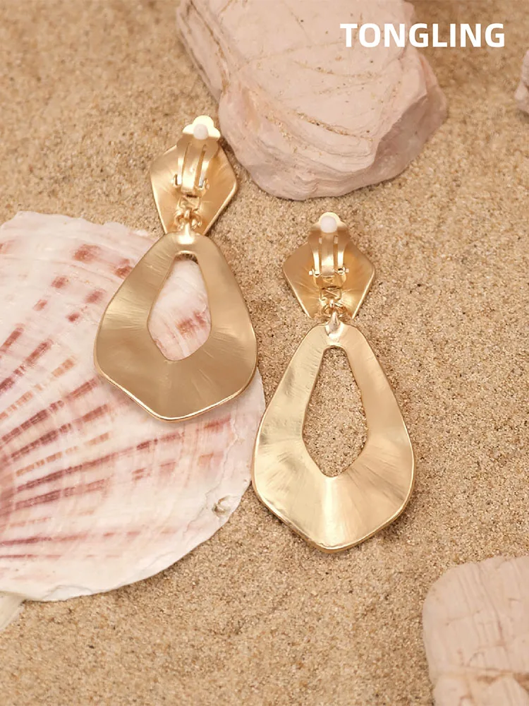 European and American Irregular Teardrop Long Clip on Earrings for Women Hyperbole Matte Hollow Dangle Earrings Fashion Jewelry