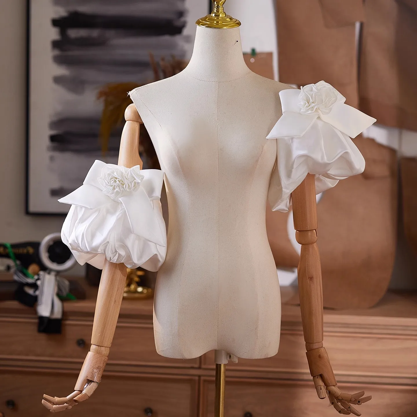 Women's Elegant Designer Flower White Satin Arm Sleeve Female Vintage Photography Formal Dress Performance Party Glove R3193