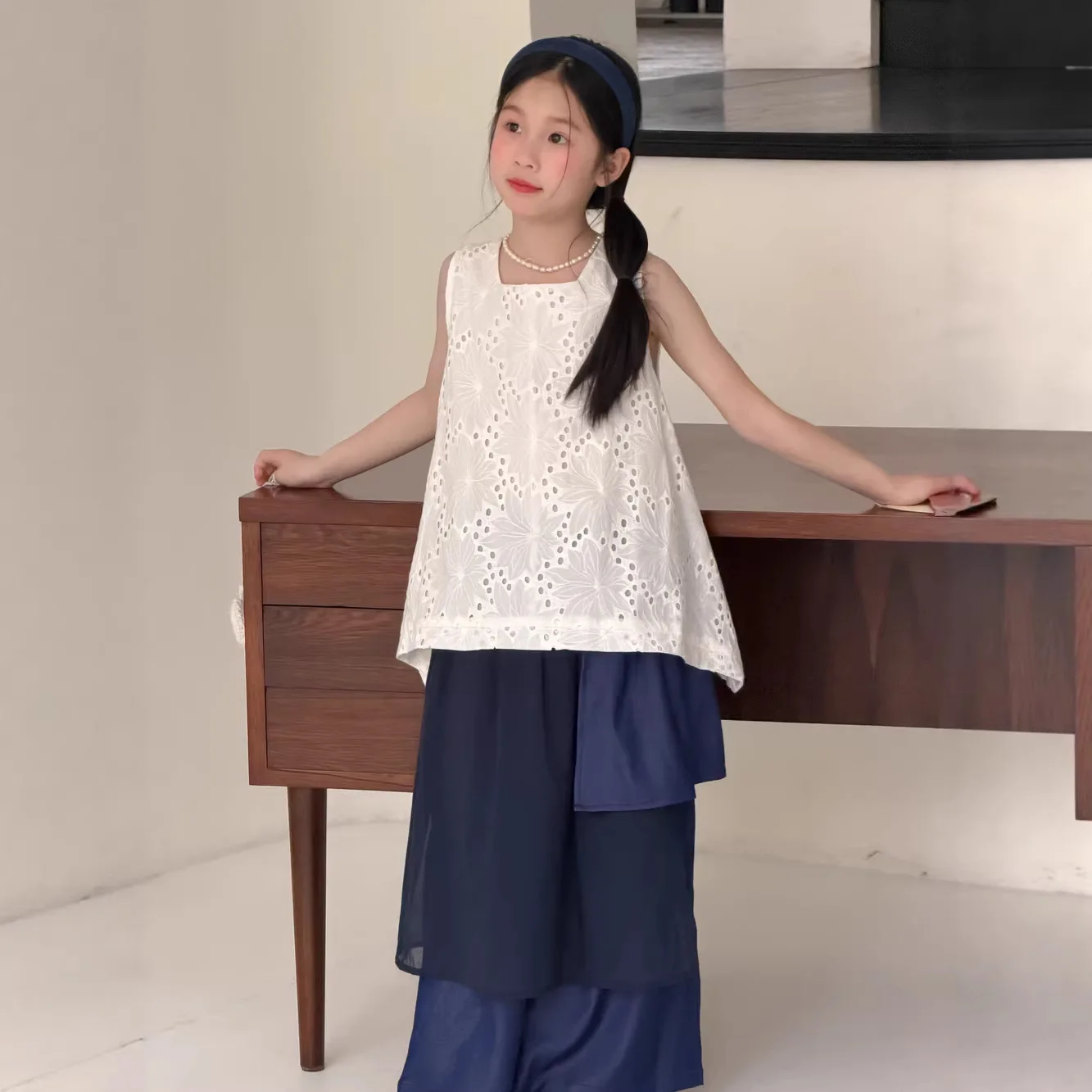 Children's Camisole 2026 Summer Girls' Korean Solid Hollow Out Sleeveless Top Children's Casual Tailcoat Shirt