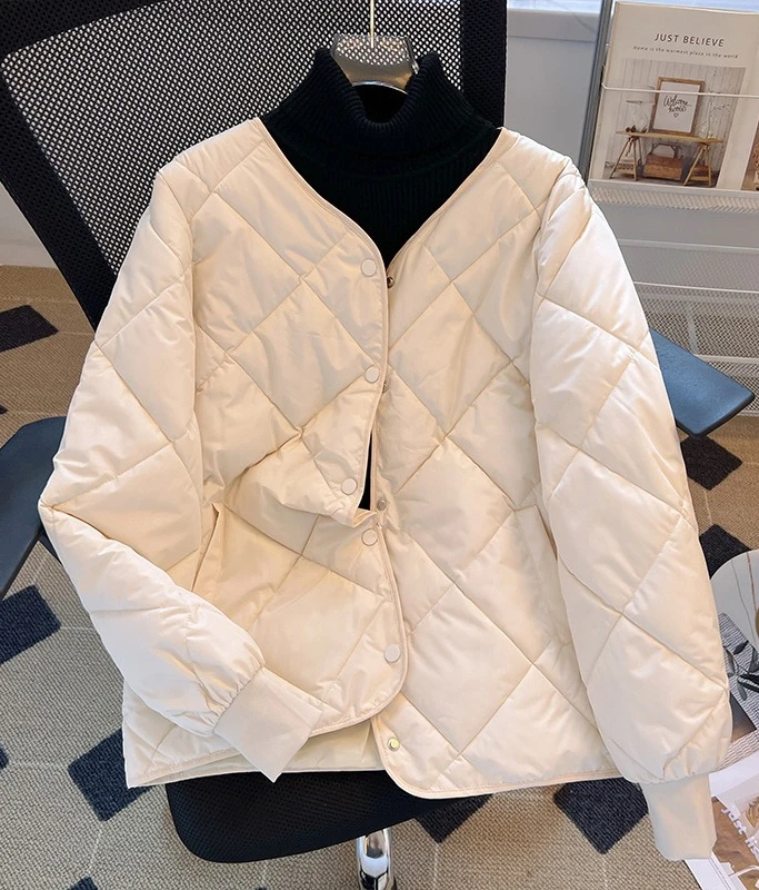 2025 New Autumn and Winter Outerwear  Lightweight Bread Jacket  Short Cotton Jacket  Women's Loose Cotton Jacket