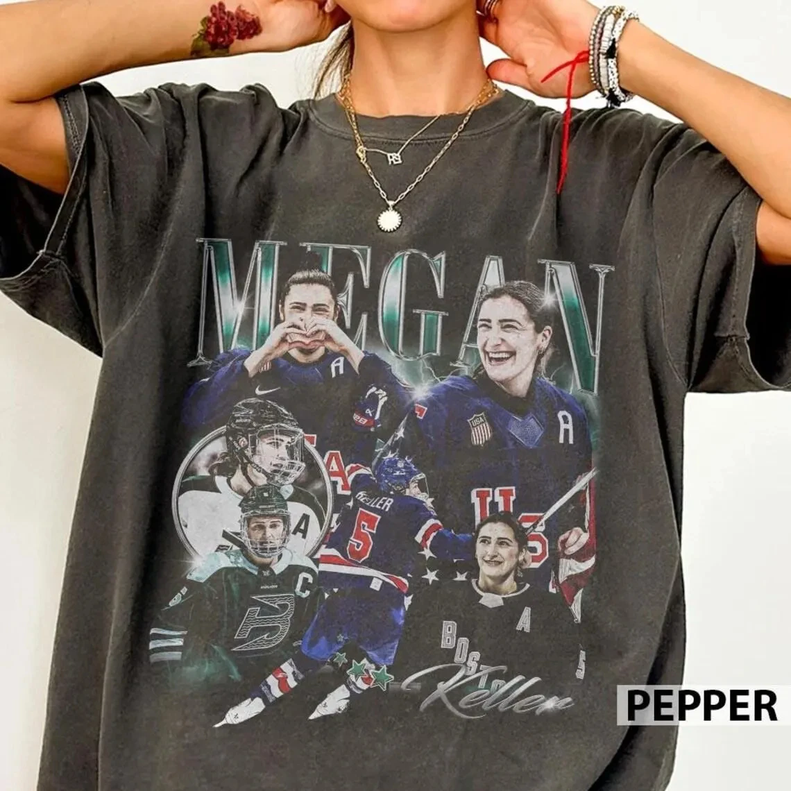 

Женская летняя футболка оверсайз Megan Keller Hockey Collage из хлопка: дышащая, стильная, универсальная, в уличном стиле