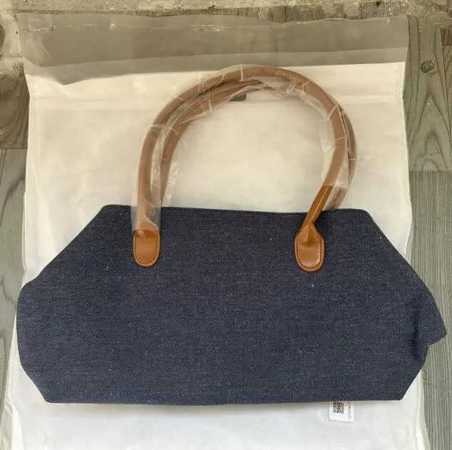 Fashionable Versatile Casual Large-Capacity Shoulder Bag for Women description 6