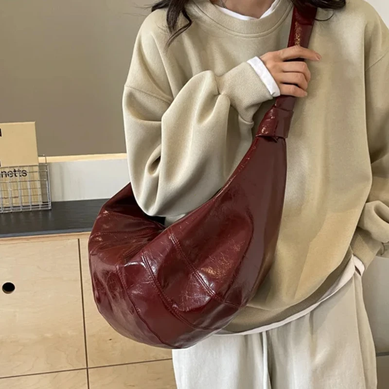 Luxus PU Leder Crescent Umhängetasche für Frauen Casual Schulter Satchel Hobo Bag Knödel Rote Taschen Y2k Mädchen Messenger Tasche