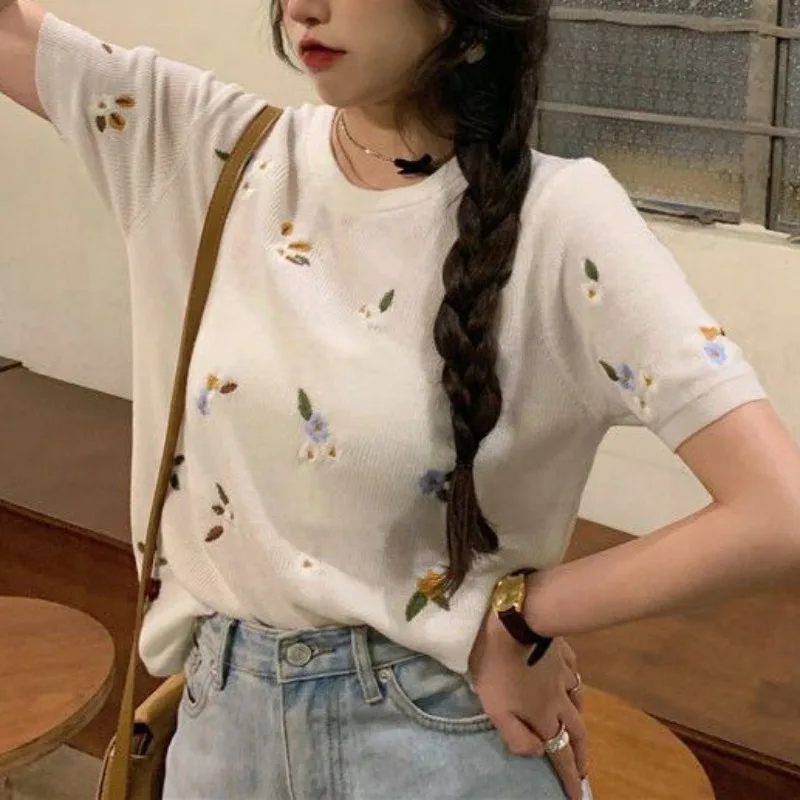 

Лето 2023, новые футболки для женщин, элегантная модная футболка с коротким рукавом, женские трендовые топы, женские футболки, базовые топы, одежда