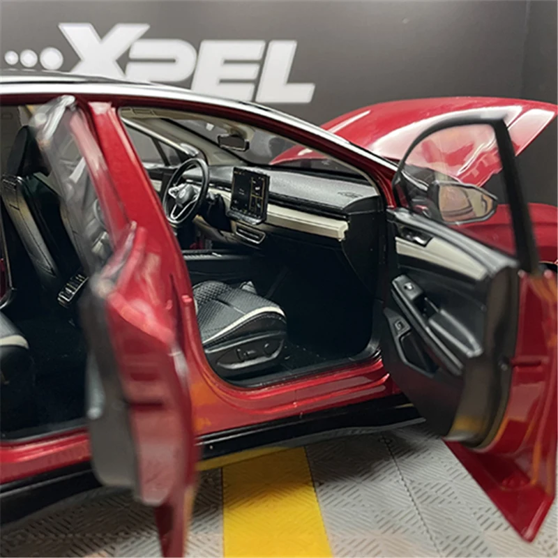 1:18 ID.7 VIZZION Alloy New Energy Car Model Diecast Metal Toy Vehicles Car Model Simulation Collection Children Gift Decoration