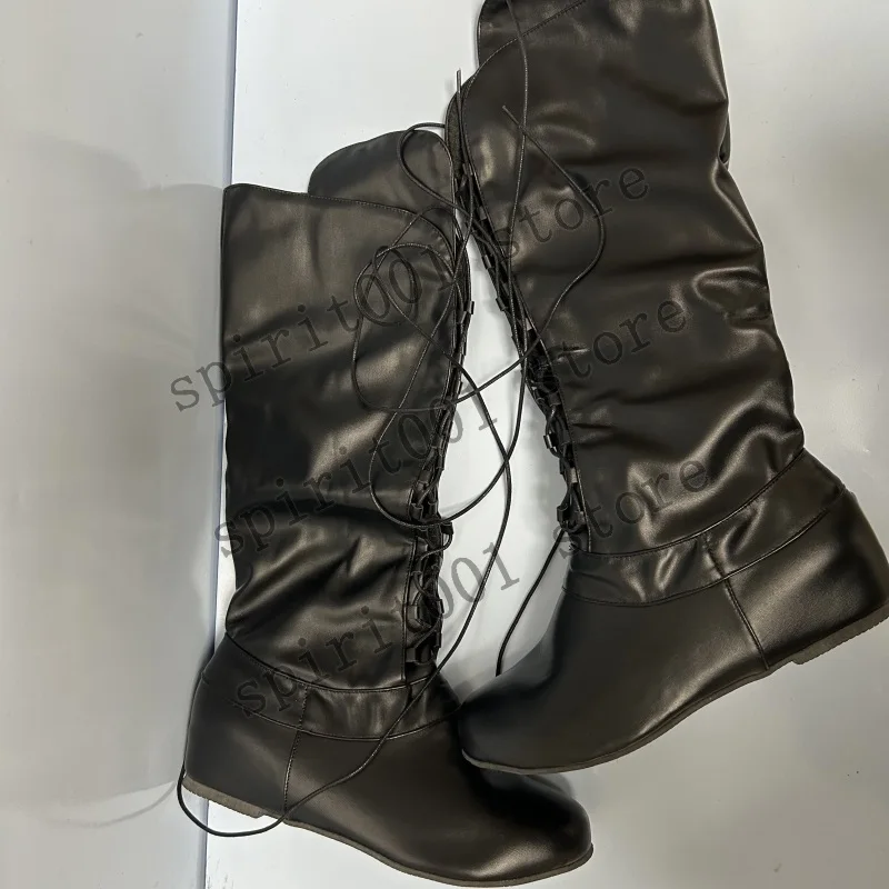 Nuovo cavaliere medievale guerriero scarpe Cosplay per le donne in pelle Pu testa tonda stivali piatti con fasciatura alta scarpe retrò di Halloween