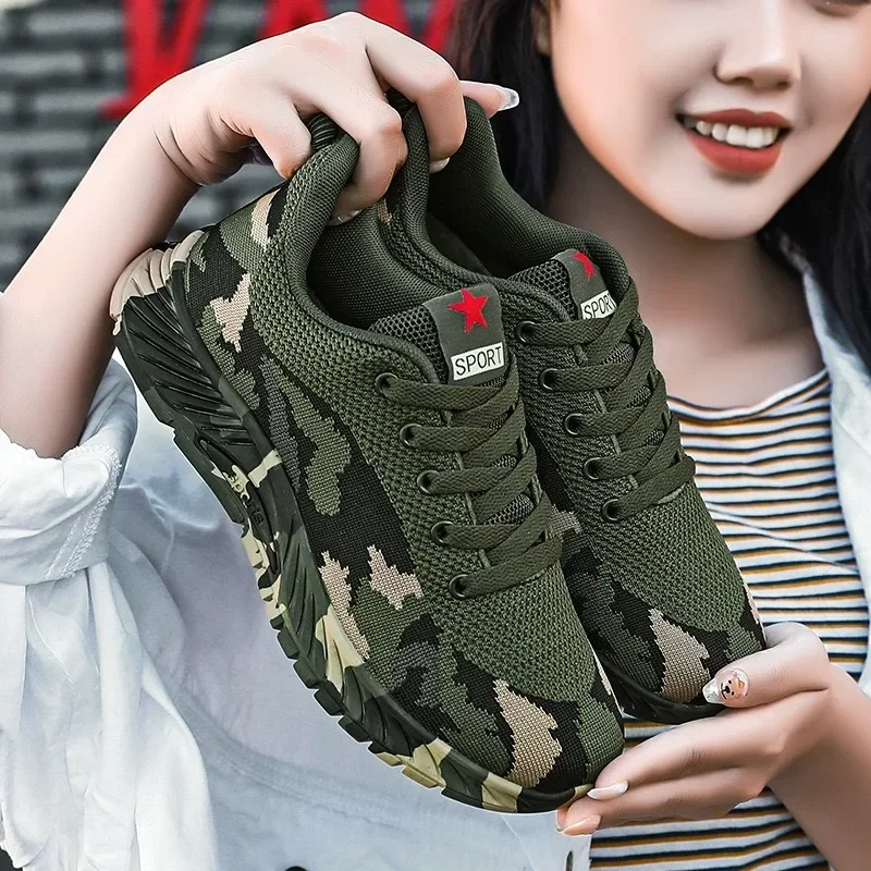 Camouflage Shoes for Men Outdoor Climbing Working Shoe Mesh Breathable Casual Shoes Non Slip Sneaker Hiking Shoes for Women 2024