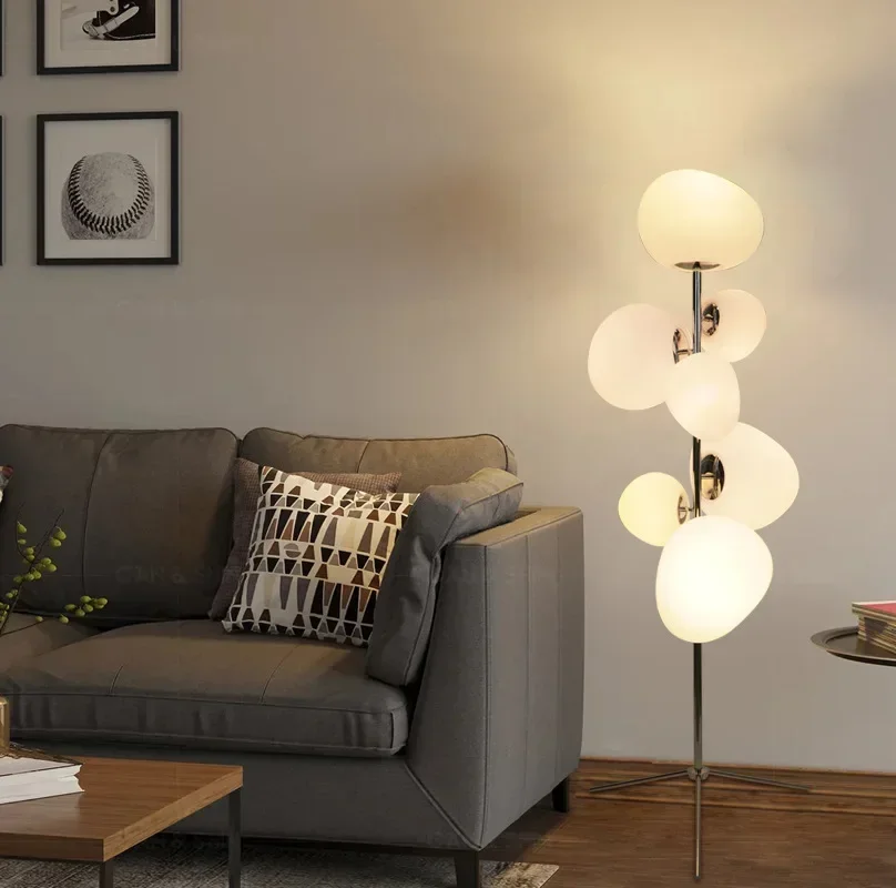 Seven-head floor lamp, decorative ornament next to the sofa in the living room, ambient light, acrylic advanced bedroom light