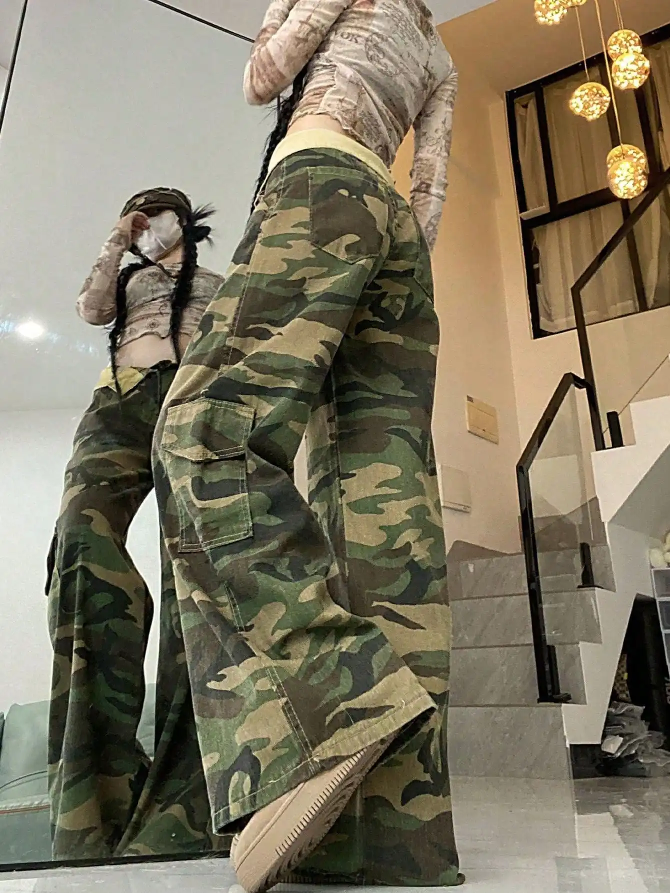 Koreaans ontwerp met hoge taille en camouflage 2024 nieuwe stijl dames petite en een en brutale broek herfst