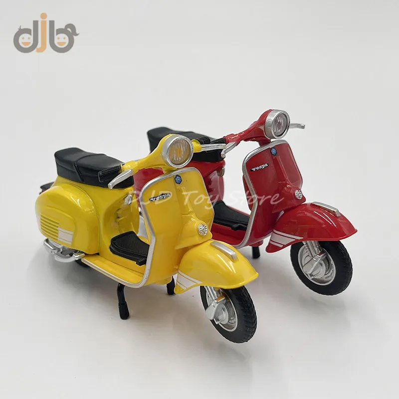 1:18 Diecast Motorcycle Model Toy 1976 Vespa 200 Rally Replica For Collection