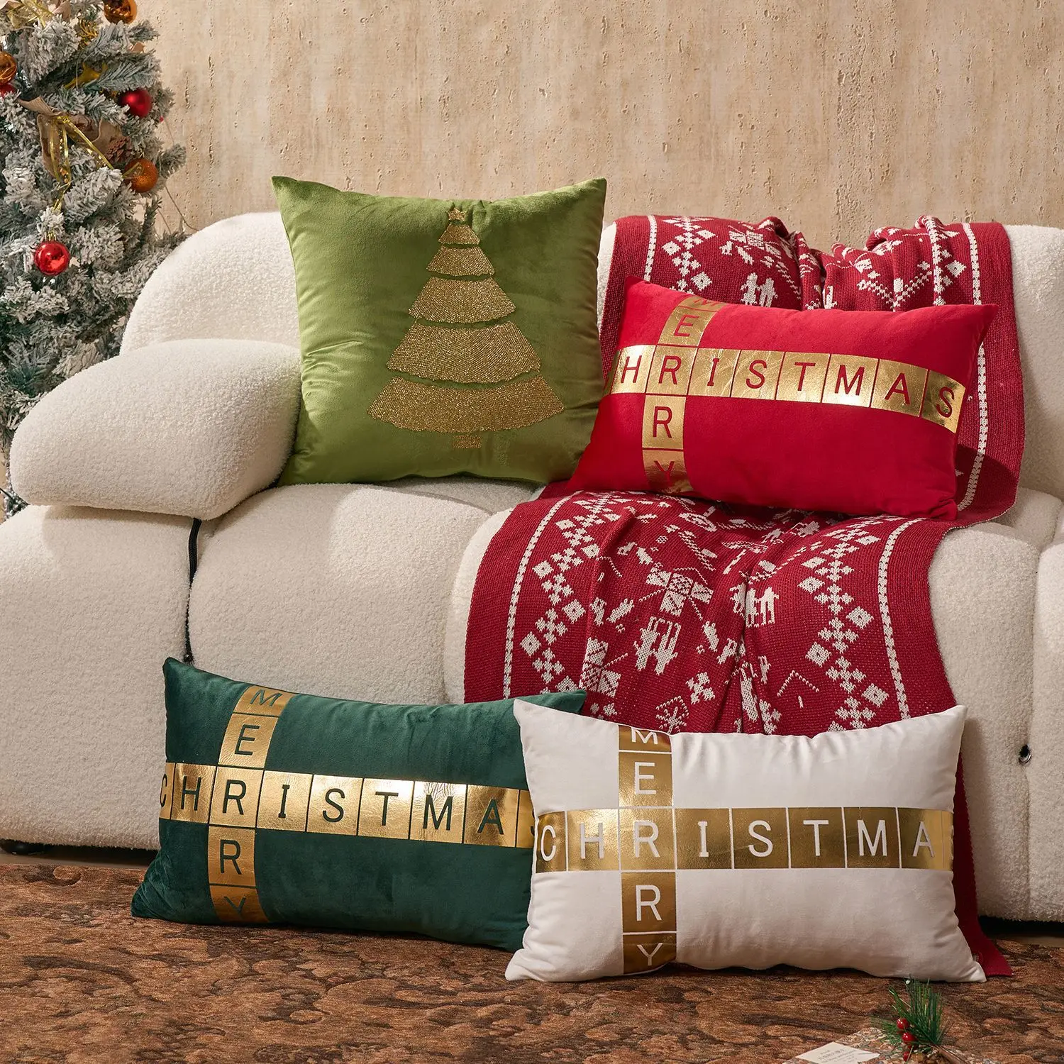 2PCS Christmas Lumbar Pillow Cover 30x50cm Gold Foil Merry Christmas Luxury Velvet Cushion Cover for Sofa Bed Festive Home Decor