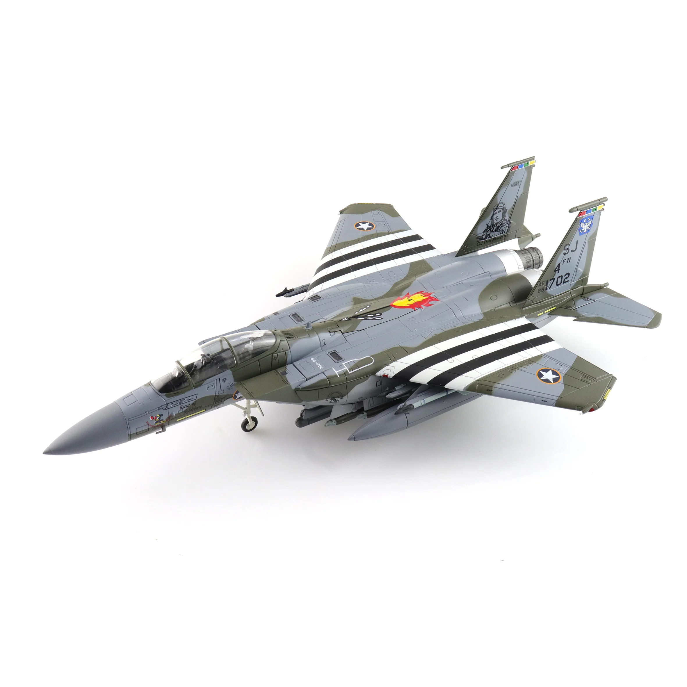 

HA45481/72 Модель тяжелого истребителя США F-15E 88-1702 334 FS 4 FW Модель продукта с готовым сплавом 2023 года