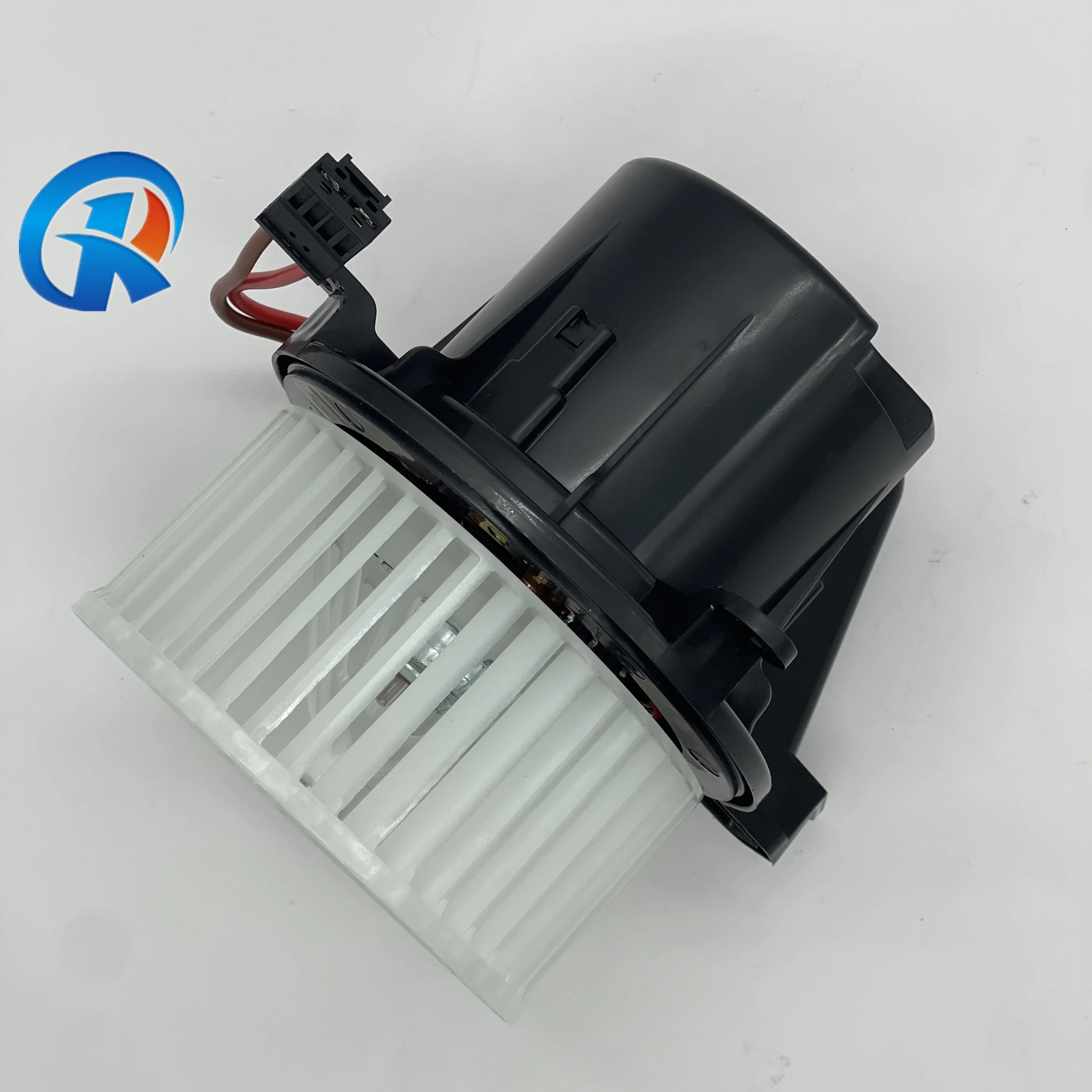 

A/C Blower Motor For Mercedes Benz W447 W448 0008304901 A0008304901