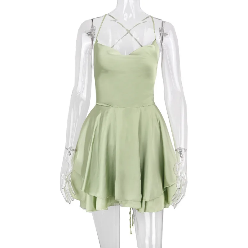 فستان 2025 أوروبي وأمريكي عبر الحدود للنساء للتجارة الخارجية نمط قصير صيفي نمط جديد بدون ظهر مثير موضة الساتان Str