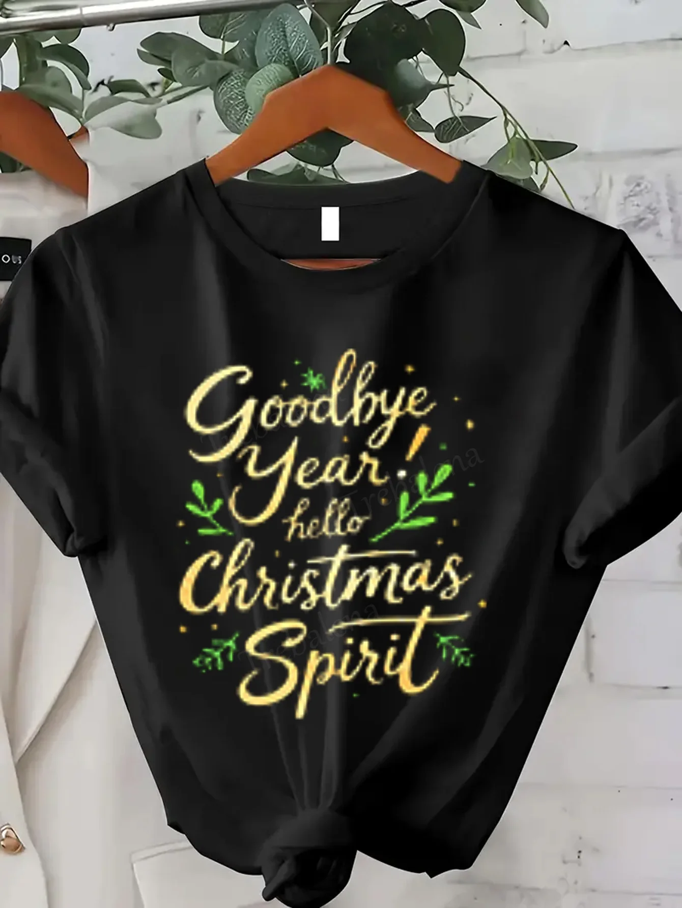 تي شيرت نسائي Goodbye Year Hello Christmas Spirit تي شيرت للنساء