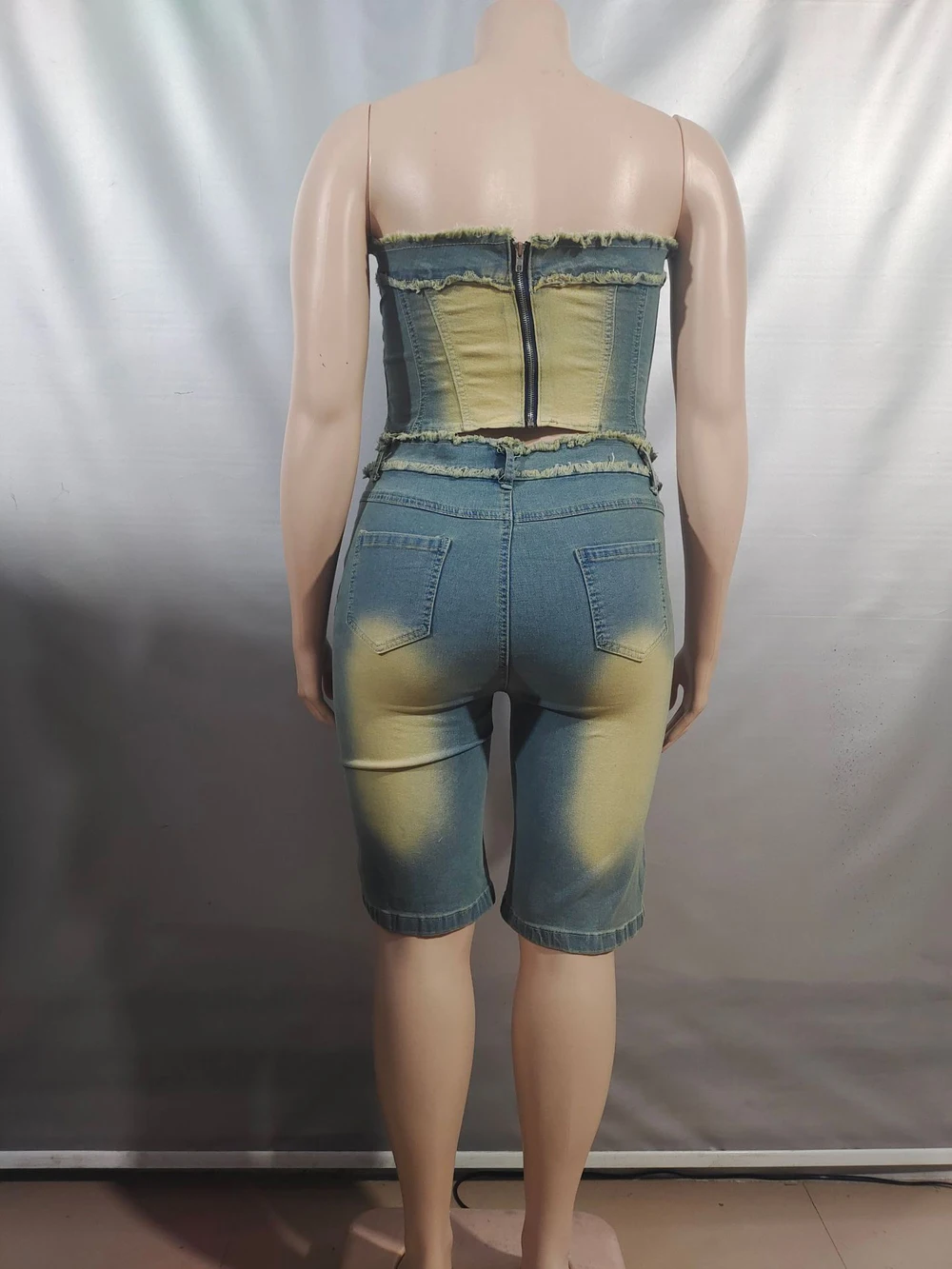Set Jeans Wanita Atasan Tabung Pinggiran Dicuci Denim Tanpa Tali Modis Musim Panas dan Celana Pendek Jeans Longgar Panjang Lutut Set Pakaian Yang Cocok