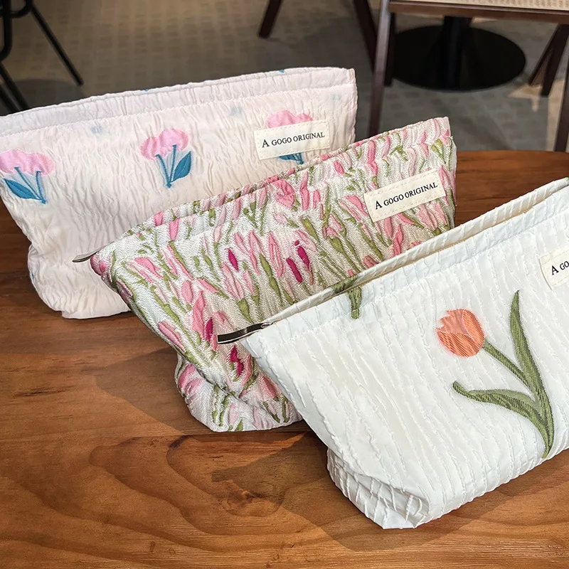 

Ins Fresh Floral Tulip Makeup Bag Travel Portable Storage Large Capacity Canvas Makeup Bag