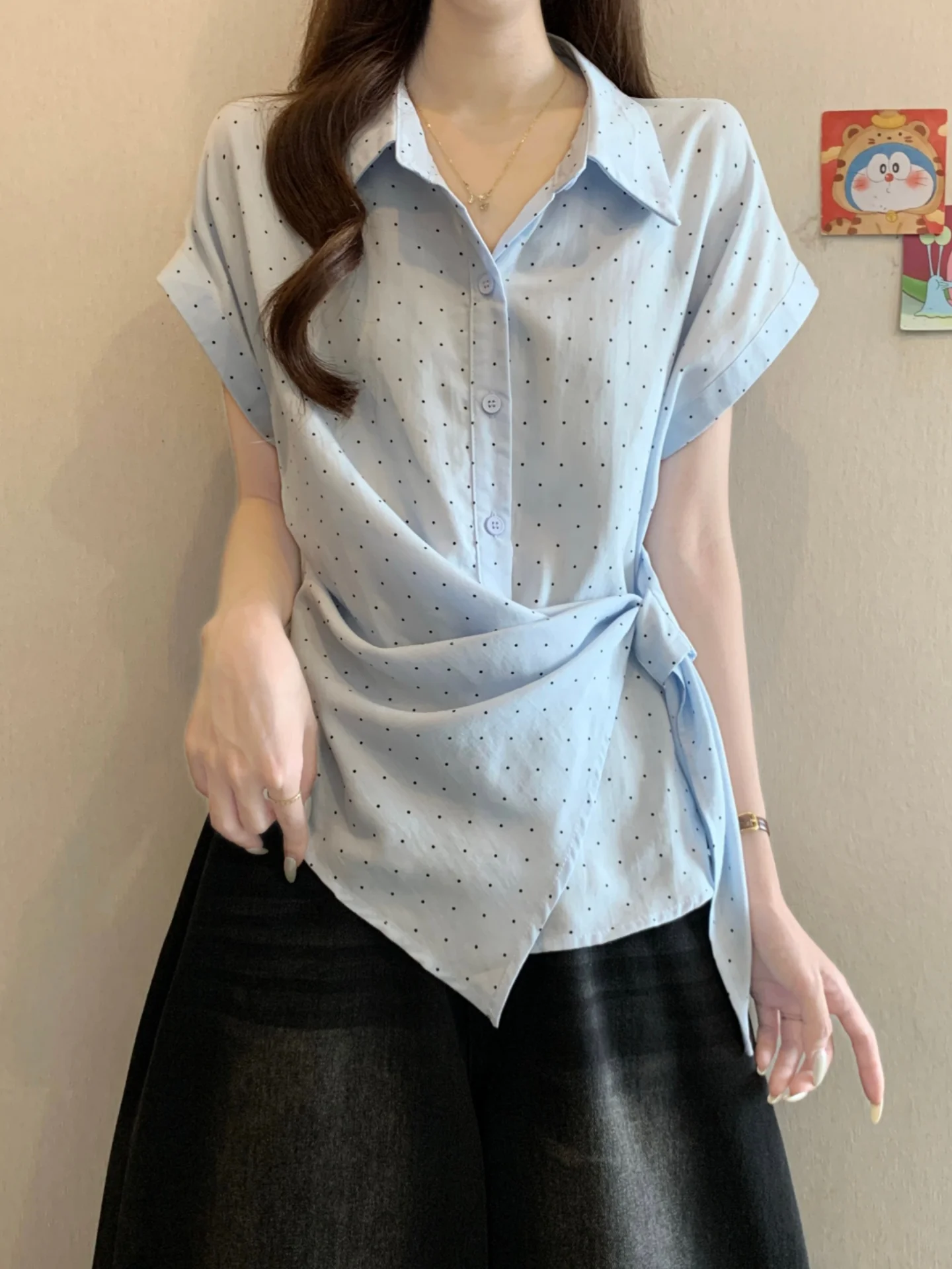 

Blue Polka Dot Short Sleeve Base Shirt Women Summer New Large Size Flattering Asymmetrical Belted Waist Slimming Top