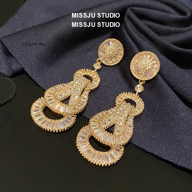 Lingzhi Wu-Gold Rope Knot Earrings for Women, Ear Decoration, Female Zircon Crystal, Unique, Exquisite, Top Quality, New Arrival