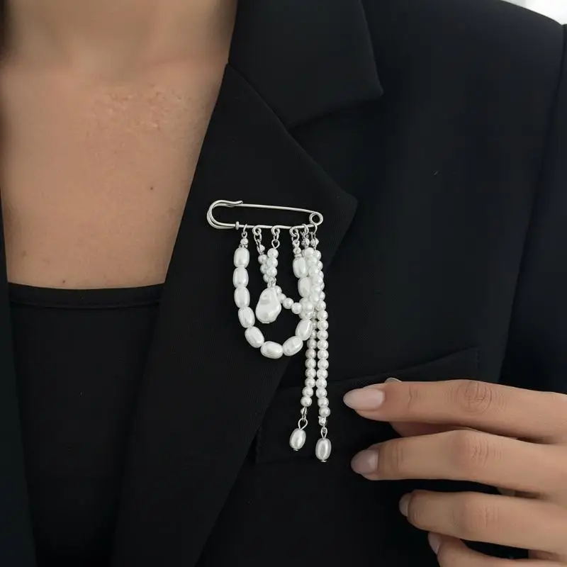 Imitation Pearl Vintage Tassel Brooch Chain Suit Pin Jewelry Classic Style for Women Men Formal Event Party Accessories