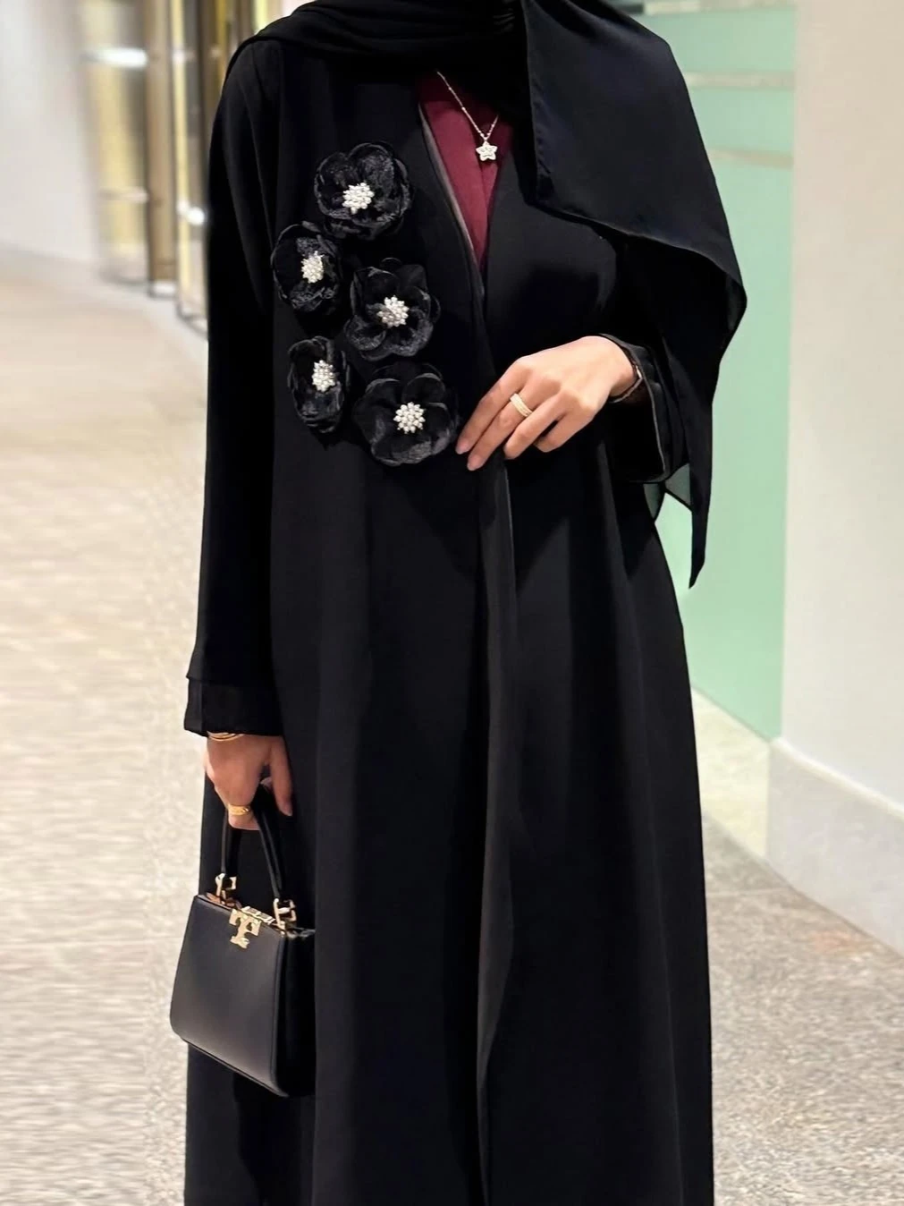 

Мусульманские женщины Абая Аппликации Цветок Открытые скромные платья Дубай Джалабия Вечерние Абая Кафтан Vestidos Арабский длинный халат Рамадан 2025