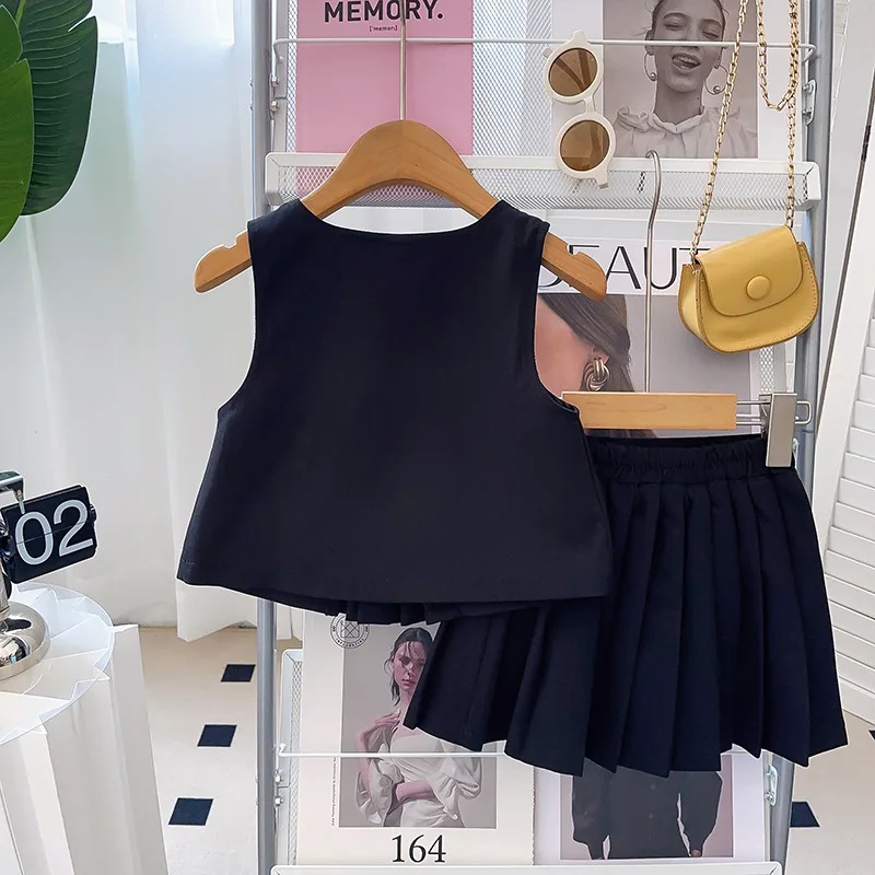 2025 Spring and autumn new baby temperament single-breasted clip wearing pleated skirt suit Children's preppy two-piece set
