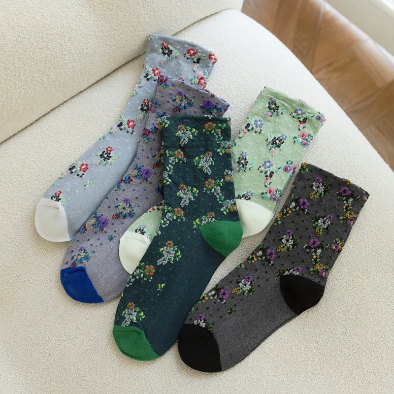 Autumn Winter Women Socks Ethnic Floral Embossment Kawaii Cute Socks Women Korean Fashion Harajuku Vintage Streetwear Long Socks