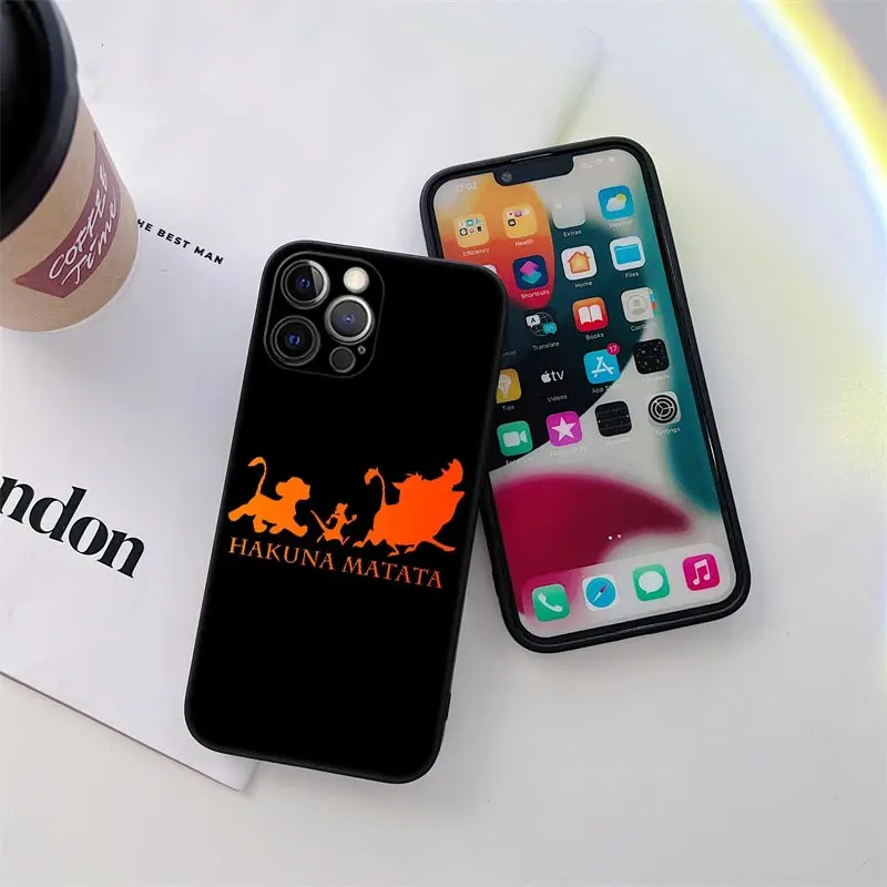 HAKUNA MATATA Lion King Phone Case for iPhone 11 15 Pro Max Case Coque 14 Plus 13 Pro 12 11 X XS XR 7 8 SE 2020 15Pro Soft Cover