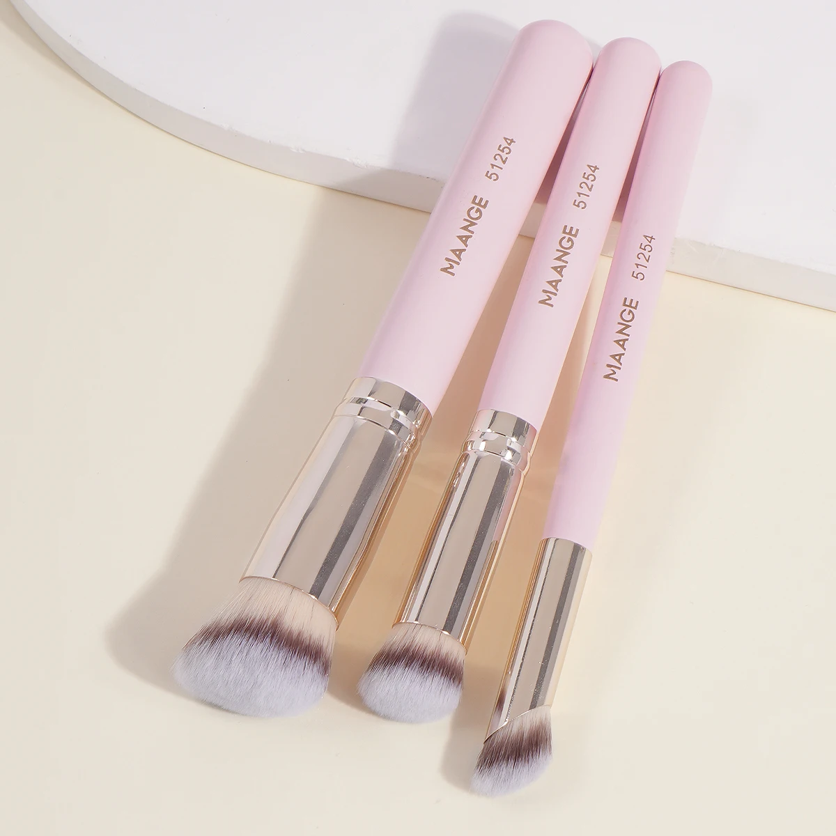 MAANGE 3PCS Foundation Makeup Brush Set Angled Kabuki Powder Concealer Blush Blending Brushes for Liquid Cosmetic Makeup Tools