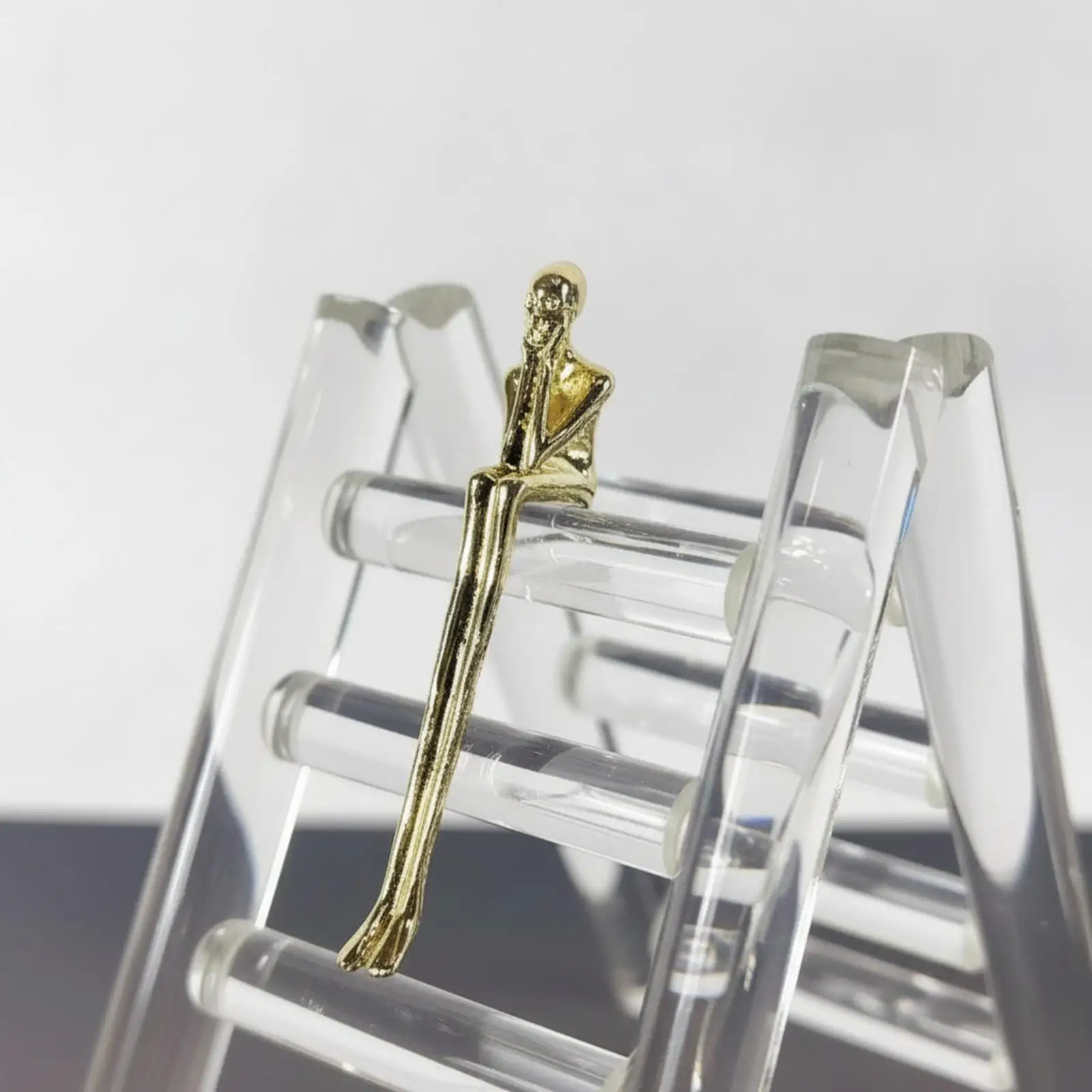 Crystal Glass Thinker Statue Modern Staircase Decorative Sculpture for Tabletop Desk Home Office Art Figurine Decor