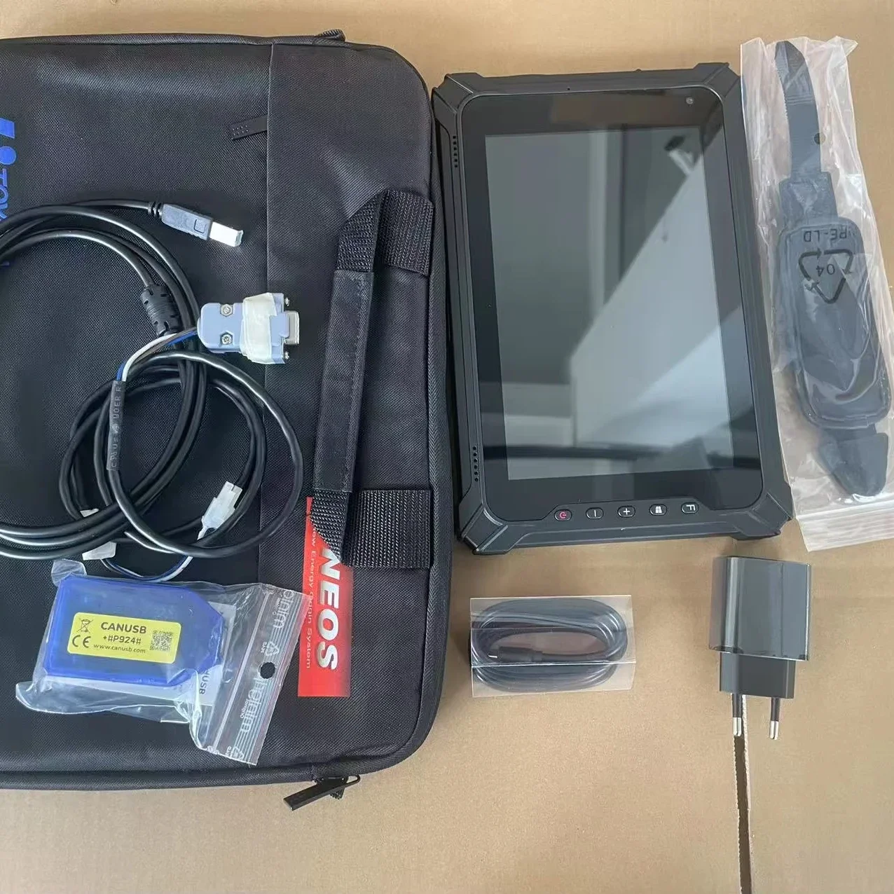 

Полный комплект программатора Toyo-ta с USB-разъемом и кабелем для электрических гольф-каров