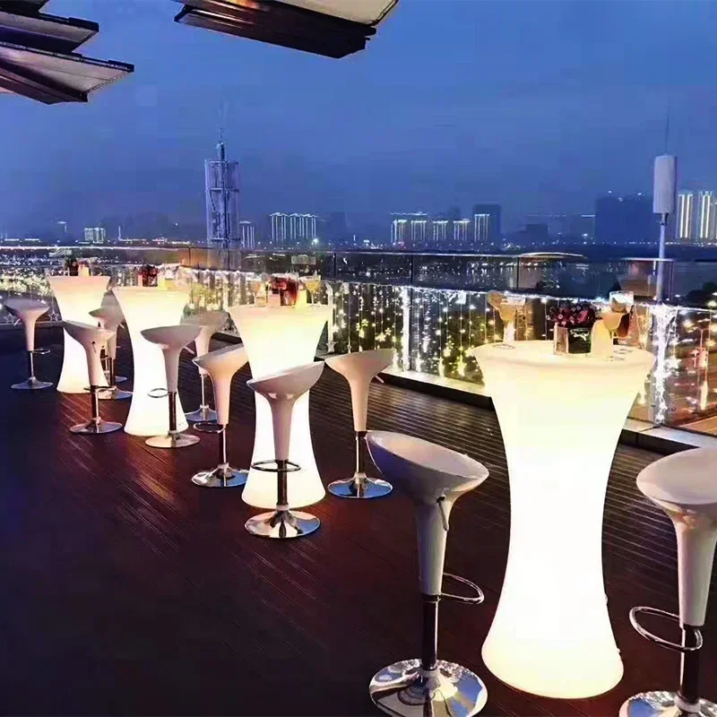 16-kleuren Led Lichtgevende Bartafel En Stoelen Combinatie Ktv Kleine Barbaarse Creatieve Ronde Opladen Buitenactiviteiten