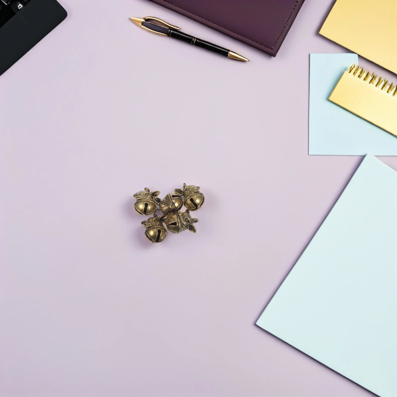 

5Pcs Vintage Pig Head Brass Bells Animal Zodiac Charms Keychains Backpack Decoration DIY Craft Pendant Brass Charm for Zippers