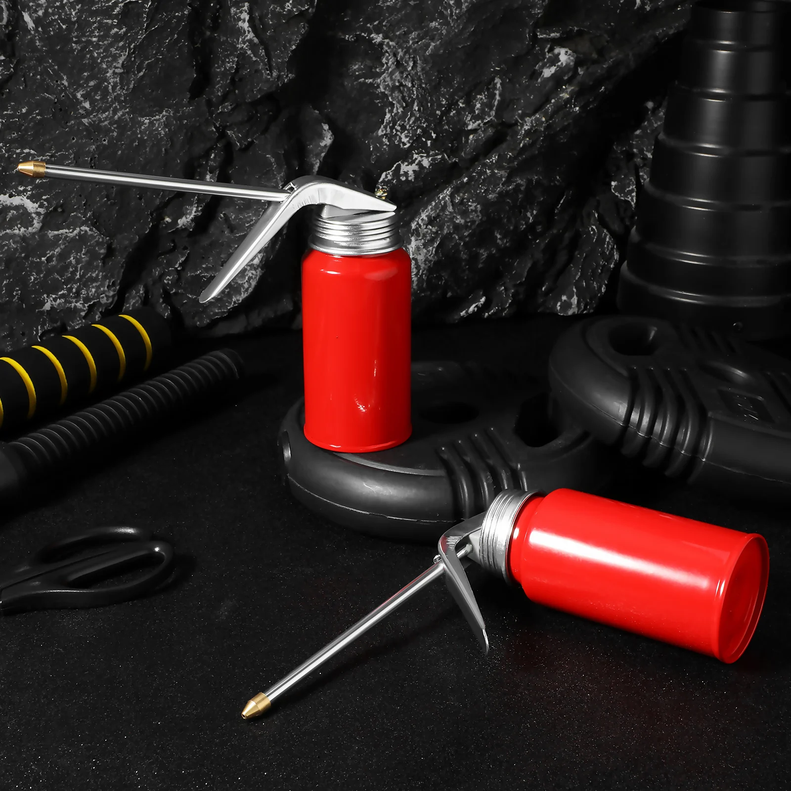 

2Pcs High Pressure Oiling Can Small Metal Automotive Oil Dispenser with Spout for Car 200g Red Robust Easy to Use