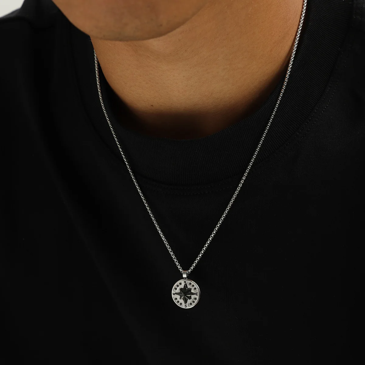 남자 소년을위한 우아한 나침반 목걸이, 스테인레스 스틸 라운드 코인 펜던트 목걸이, 남편 BBF 아빠를위한 캐주얼 선물 / 패션 주얼리