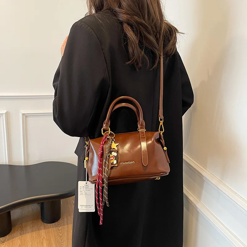 

2025 Waxed Leather Pillow Bag for Women Vintage Adjustable Crossbody Strap Shoulder Purse with Top Handle