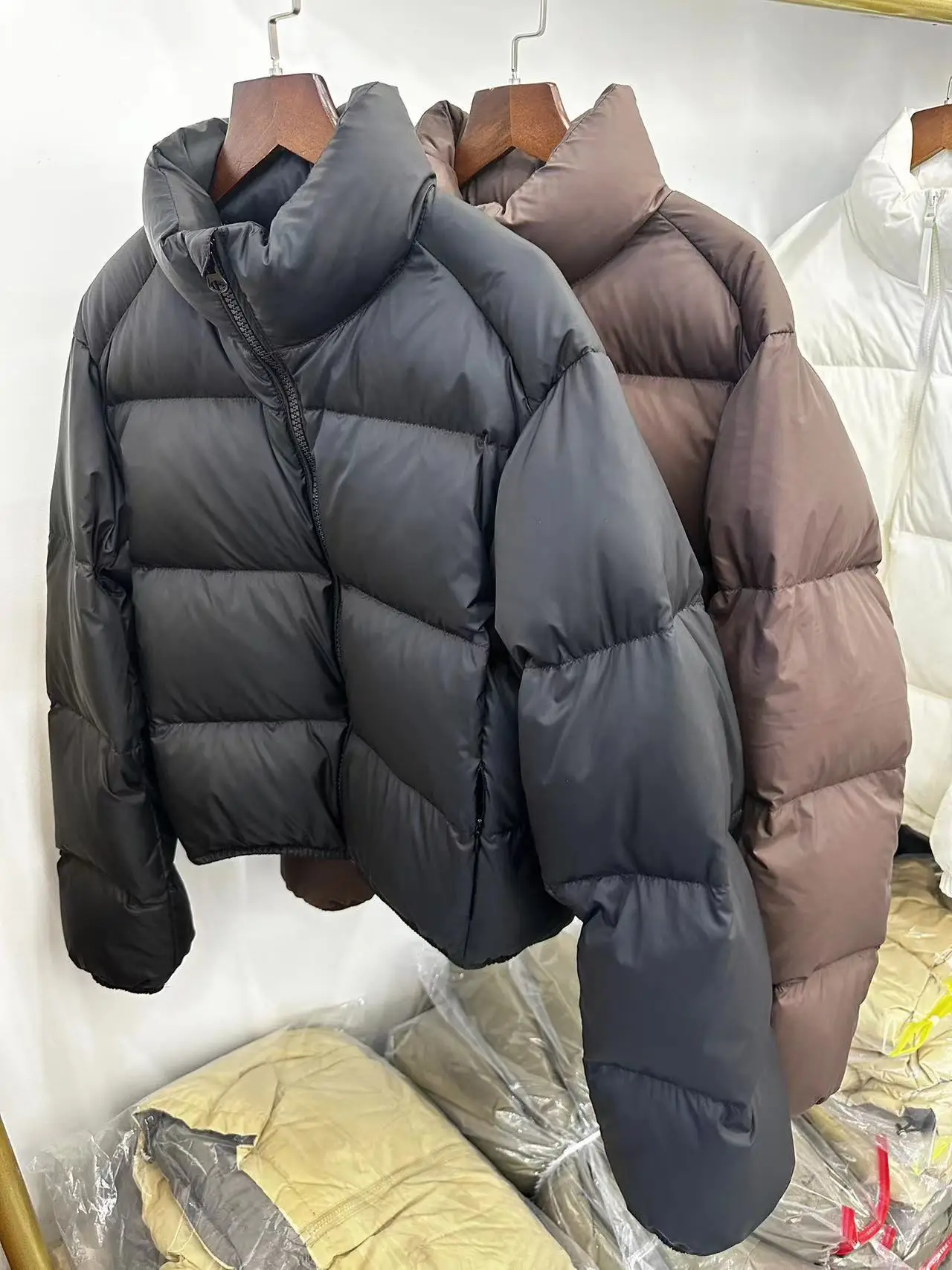 Women Winter Stand Collar Short Down Coat Fluffy Thick Warm Color Solid Outerwear Duck Down Flilling Loose Casual Puffer Coat