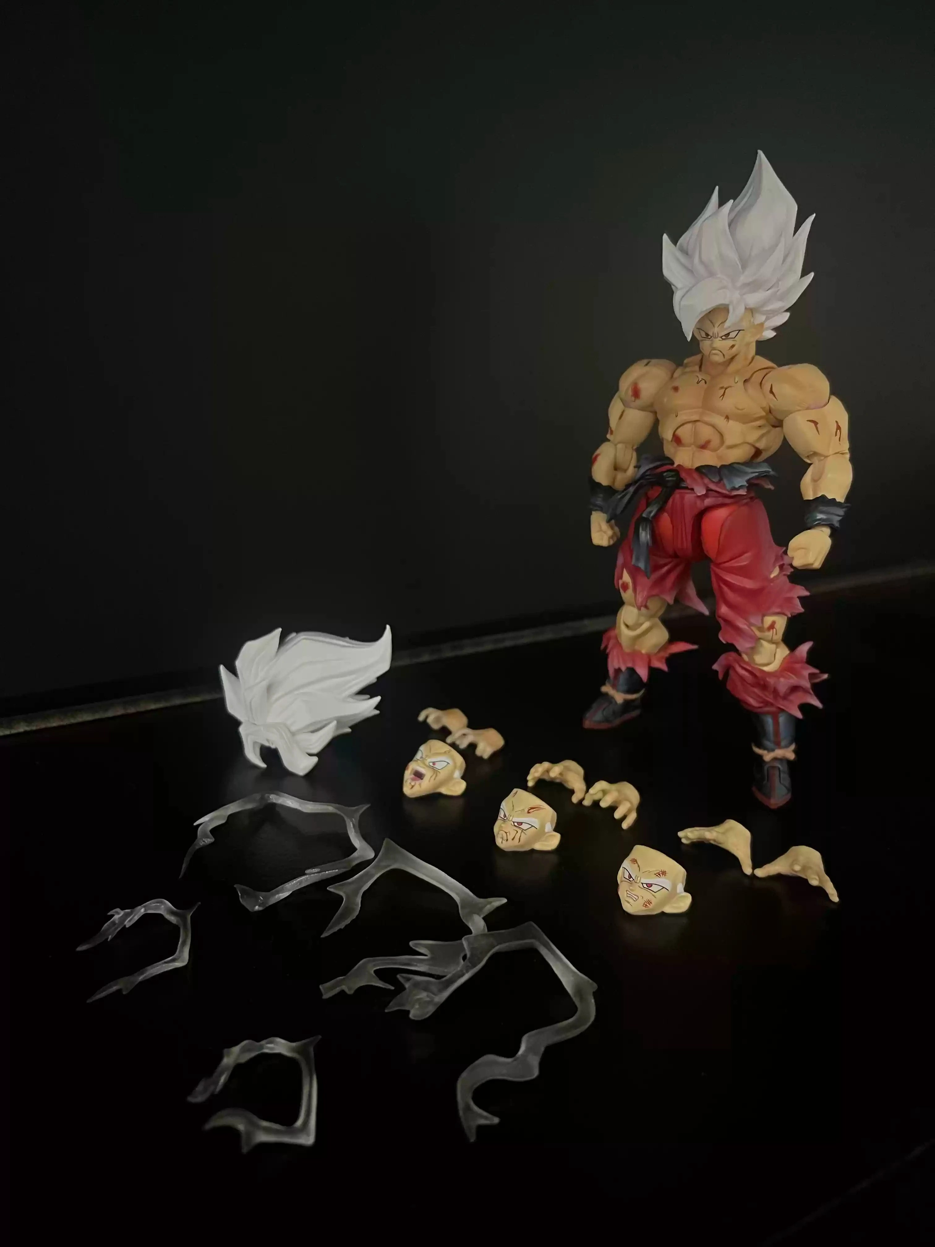 

Dragon Ball Super Saiyan SHF Son Goku Battle Damaged 3.0 Anime Action Figures Bare Body Articulated Anime Figure Model Toy