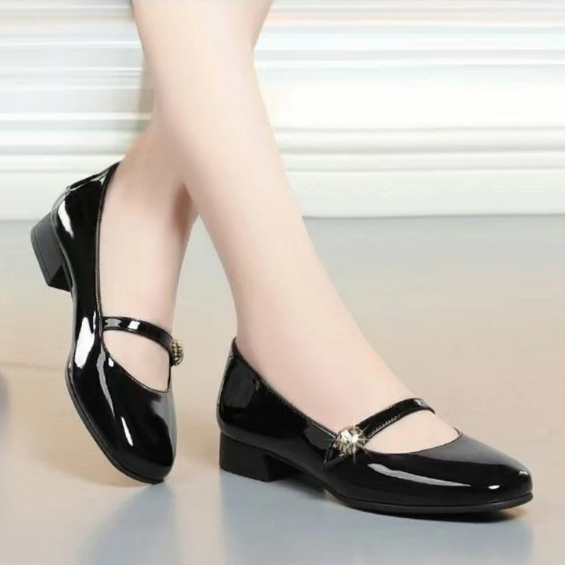 Vintage Mary Jane Shoes for Women Glossy Patent Leather Autumn Square Toe Low Heel Pumps Ladies Strap Dress Shoes Office Shoes