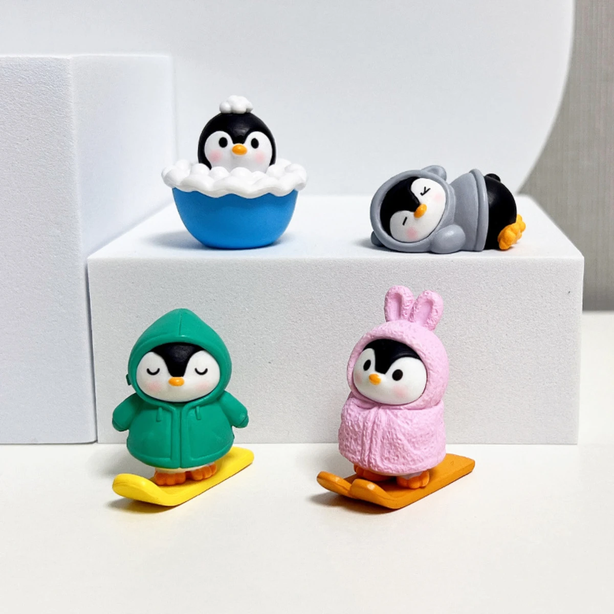 4 Penguin Shaped, Home Decoration Micro Landscape Decoration, Car Center Console Decoration Cute Penguin