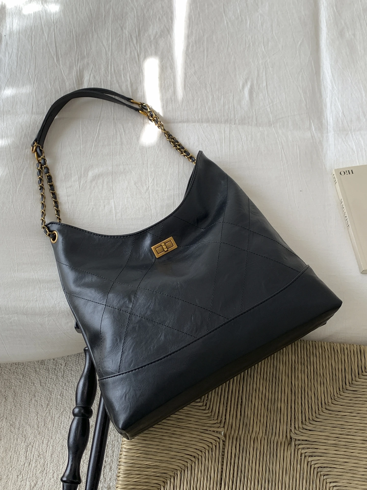 high-end-large-capaci-diamond-chain-buet-bag-tote-bag-2025-new-trend-versatile-big-buet-bag-soft-pu-leather-zipper-closure