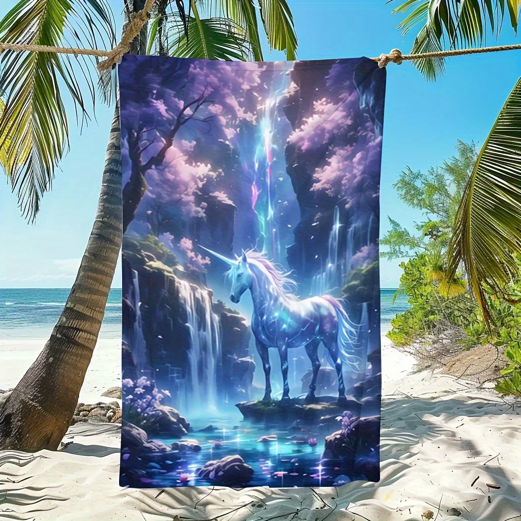 Toalla de playa de microfibra Unicorn Fantasy, diseño impreso vibrante y de secado rápido con unicornio etéreo y paisaje de cascada mágica, 1 ud.