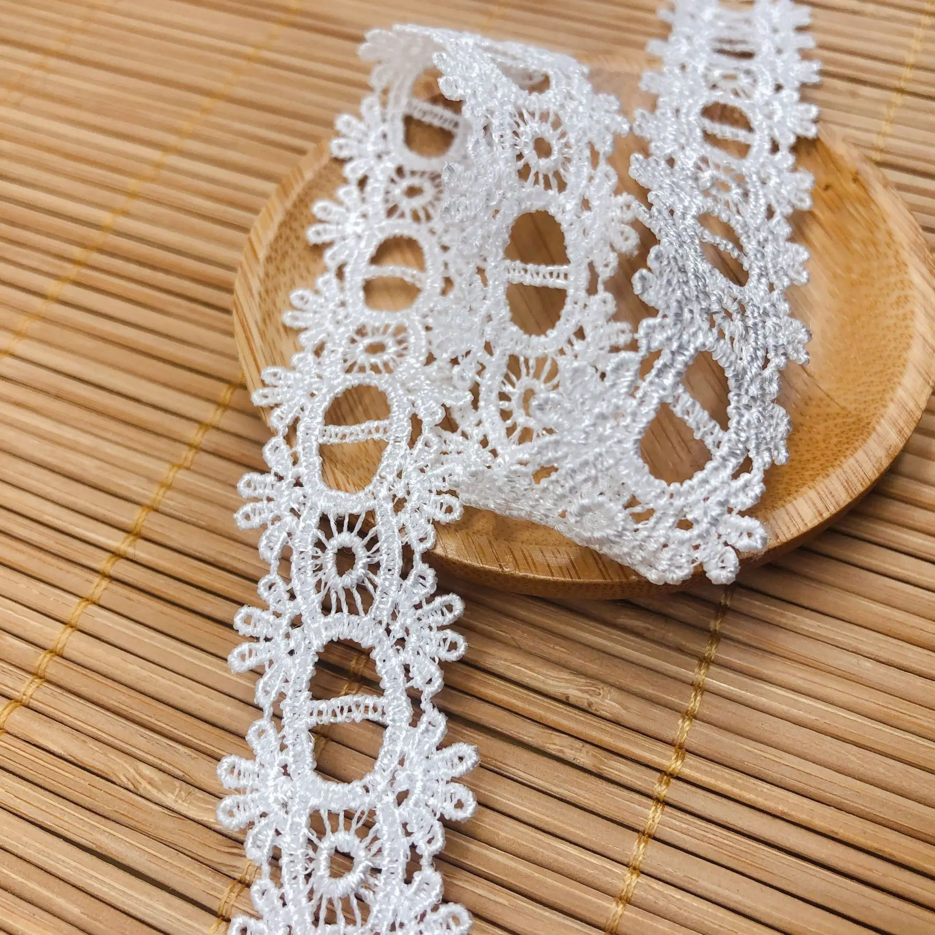 15Yds 2.2 سنتيمتر واسعة DIY الملابس الداخلية يمكن ارتداؤها مع المنسوجة الشريط البوليستر الدانتيل الملابس المساعدة النسيج الملابس والاكسسوارات H021