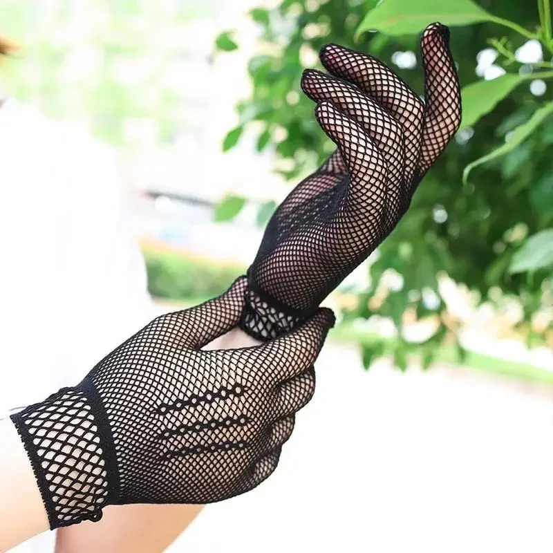 1 Pair Hot Sale Fishnet Mesh Glove Fashion Women Lady Girl Glove Sexy Lace Elegant Lady Style Gloves Black and White