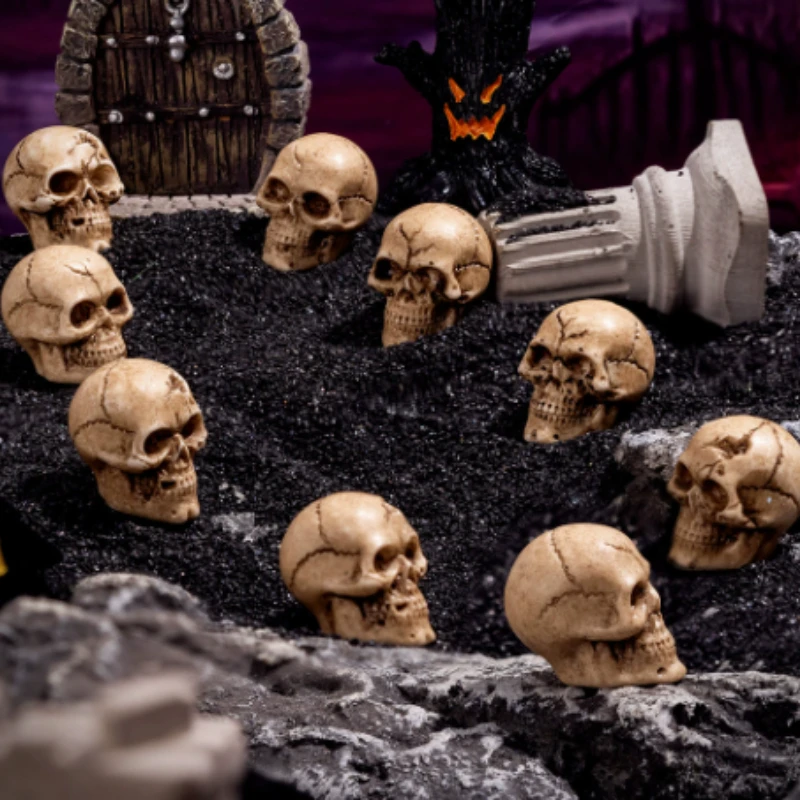 Resin Skull Miniature Model Prop Halloween Dollhouse Plant Fish Tank Decoration High Quality Personalized Home Decor Miniatures