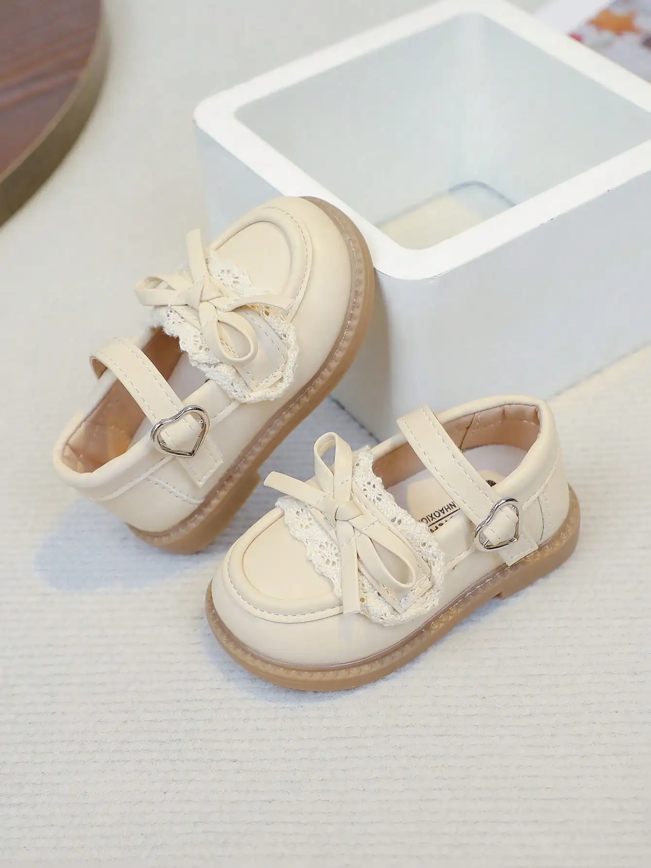 1 Pair Beige Cute Fashion, Massage Sole Slip-On Design, Soft Bottom Non-Slip Flat Baby Shoes Children Shoes, Suitable For All Seasons